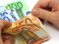 Pouvoir d'achat : le salaire moyen des Français se fixe à 2410 euros brut