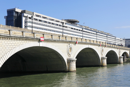 Recettes fiscales : 14,6 milliards d'euros en moins que prévus pour 2013, trop d'impôt tue l'impôt ! Recettes fiscales : 14,6 milliards d'euros en moins que prévus pour 2013, trop d'impôt tue l'impôt !