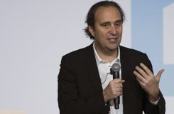 Xavier Niel promet deux « surprises » pour les abonnés de Free