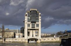 Travail dominical : Bercy plus libéral que prévu