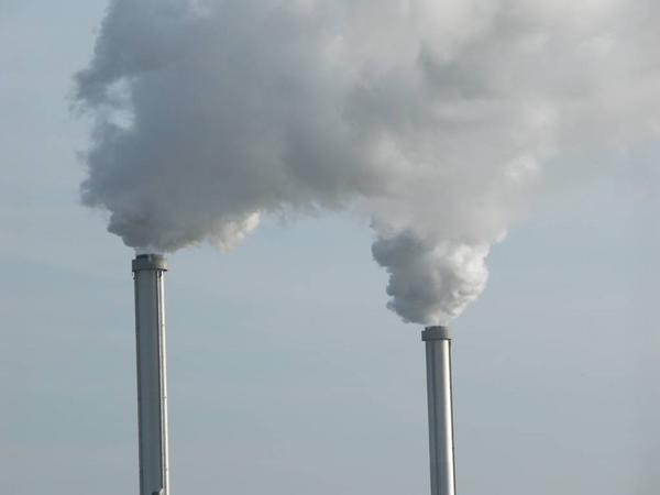 La vente de quotas de CO2, un butin convoité à l'approche de la COP21 La vente de quotas de CO2, un butin convoité à l'approche de la COP21